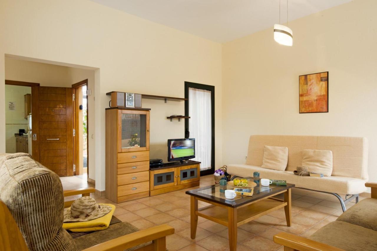 Willa La Casa Del Sol L By Holidays Fuerteventura Corralejo